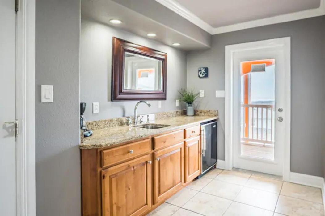 7 Bedroom Home Steps To The Beach With 4 Patios And Pool! Sleeps 20 Port Aransas Exterior foto